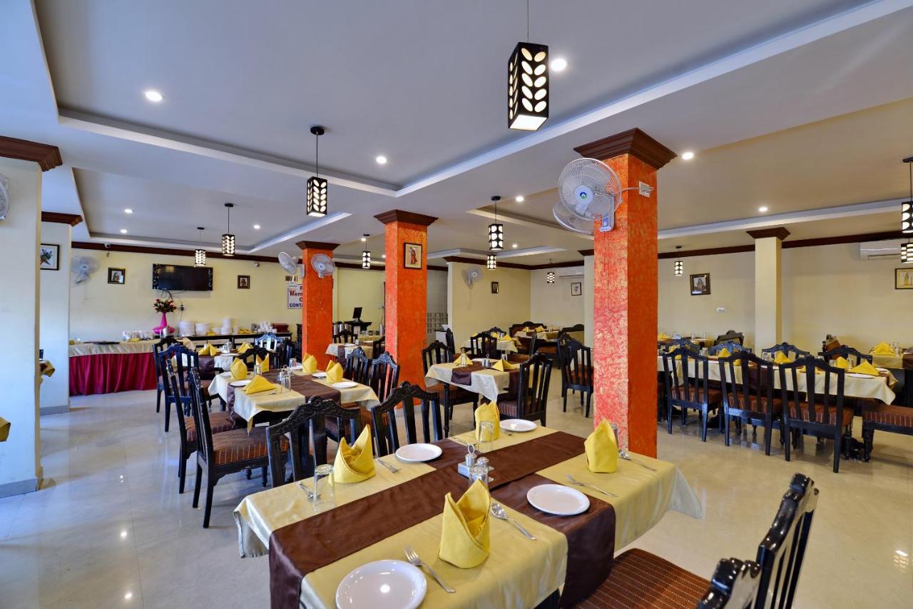 אודייפור Oyo 6541 Hotel Relax Inn מראה חיצוני תמונה